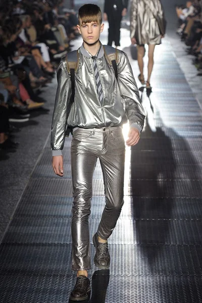 Look 41